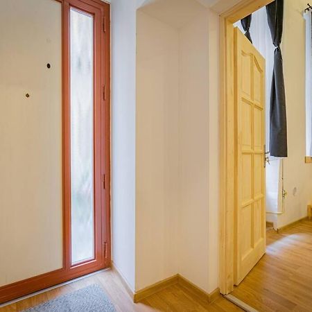 2 Bedroom Flat In The Dob Street, Venus Budapest Exteriör bild