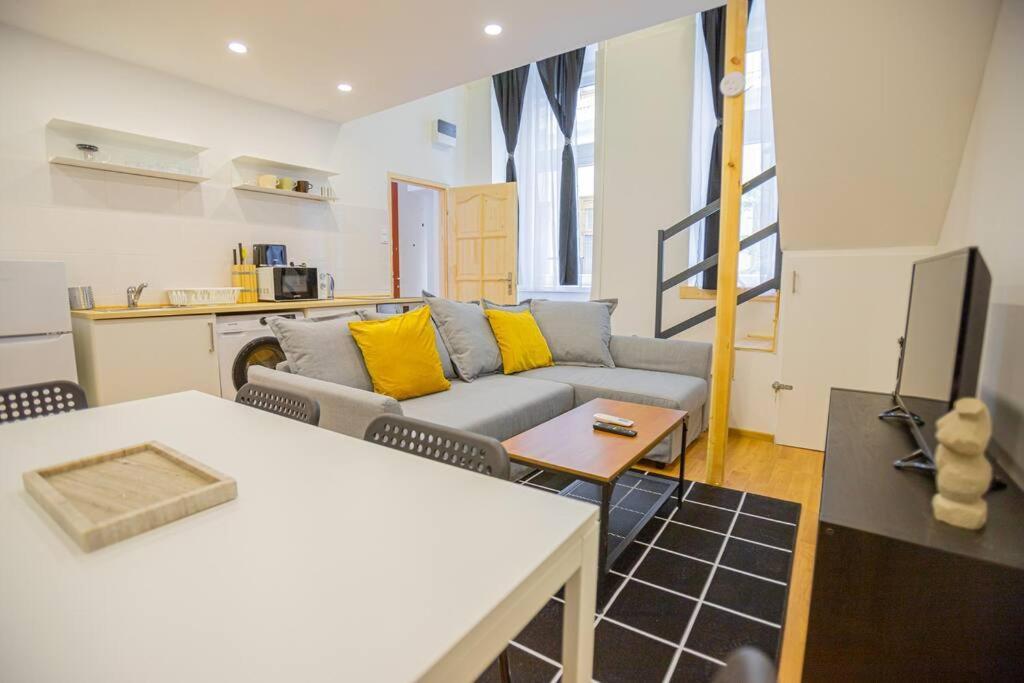 2 Bedroom Flat In The Dob Street, Venus Budapest Exteriör bild